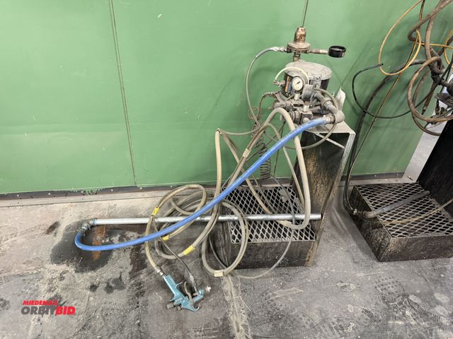 Lot 1-17184 - (1) custom built airless paint sprayer with a Graco Triton 1:1 150 pump, and Binks, Mach 1SL HVLP pa...