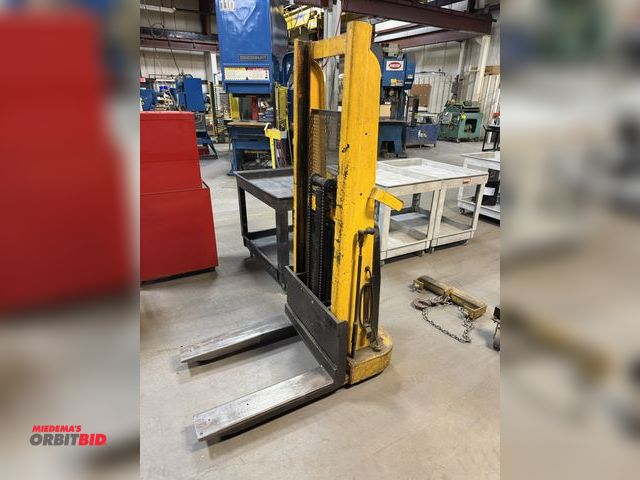 Lot 1-18819 - (1) Big Joe electric lift truck, model 1056, S/N 48479, 1500 lb. capacity, 26" long x 5.5" wide fork...