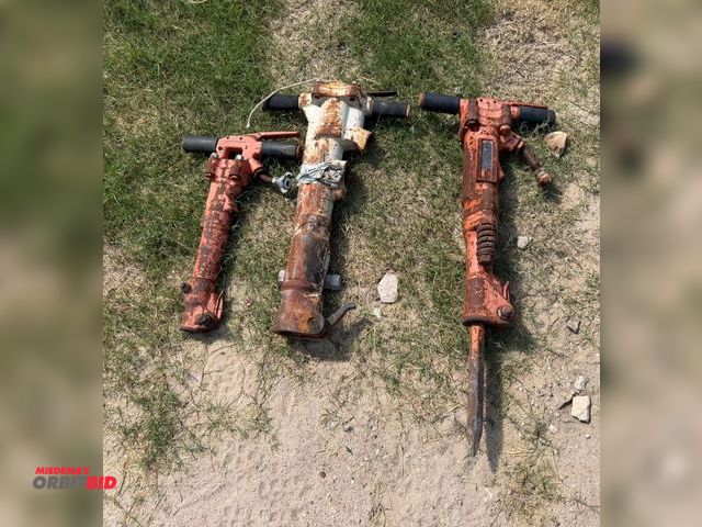Lot 1-9577 - Lot of (3) assorted pneumatic jack hammers, working conditions unknown.