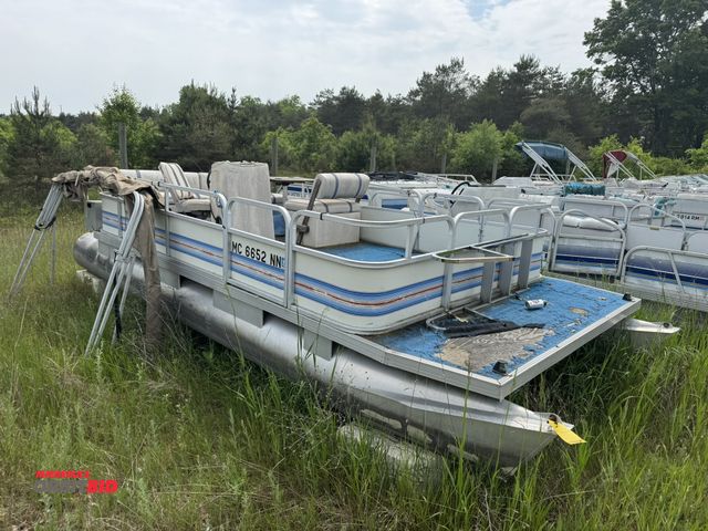 Lot 1-6564 - (1) Riviera Cruiser pontoon boat, approx. 18', no motor, weather damage, Hull ID #ROD15469E888, for ...