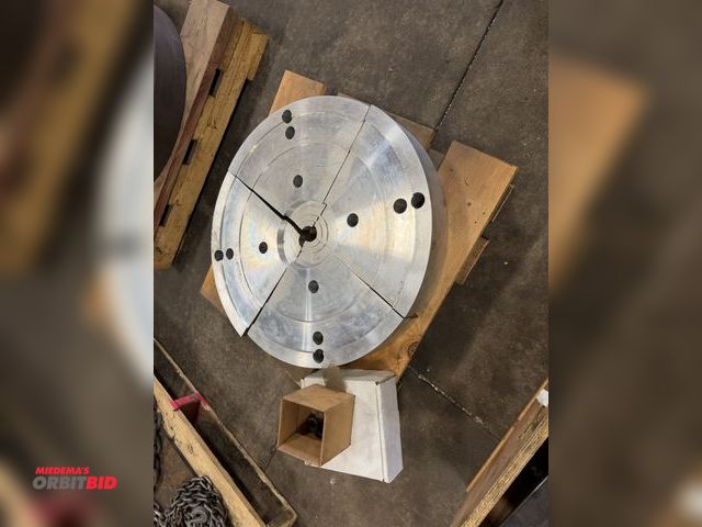 Lot 1-6479 - (1) 4-piece aluminum face plate, approx. 24" diameter x 3.5" thick.