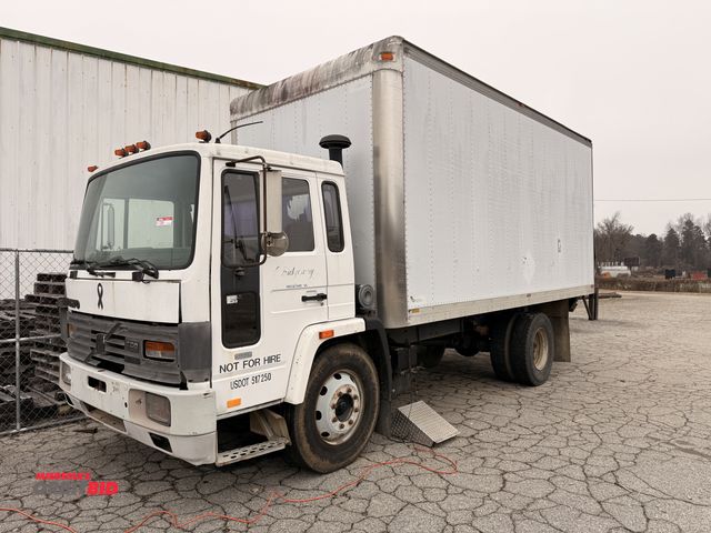 Lot 1-7285 - 1987 Volvo D Fuel Box Truck