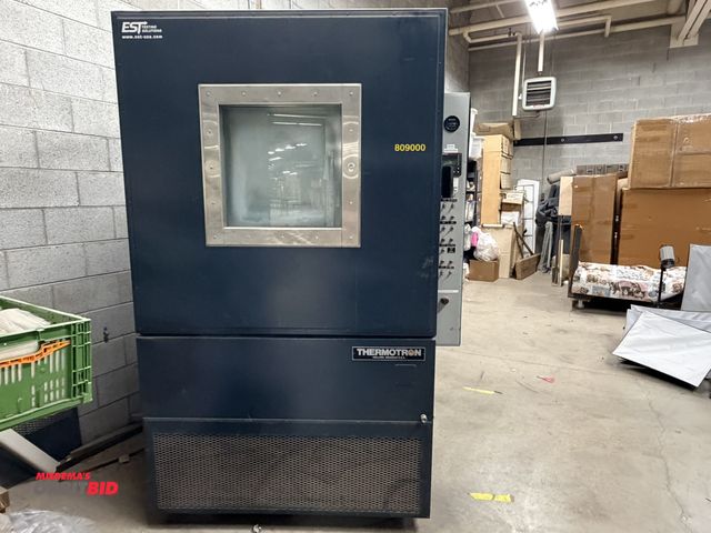 Lot 1-17271 - (1) 1989 Thermotron, model S-32, temperature and humidity chamber, internal dims are 38" width x 38"...