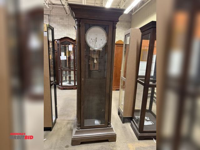Lot 1-9254 - (1) Howard Miller grandfather clock, 30" wide x 17" deep x approx. 83.5" tall, model 611-328, scratc...