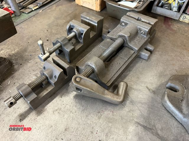Lot 1-18544 - (1) 3.5", (1) 2.5", and (1) 2" speed vise.