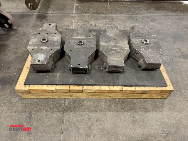 Lot 1-6494 - Lot of (4) heavy duty roller type machine skates.