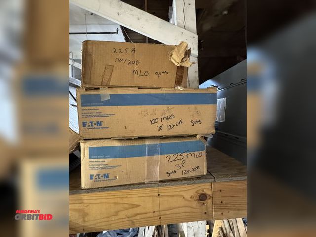 Lot 1-4480 - Lot of (3) Eaton panel guts, 225, 3-pole, 120/208.