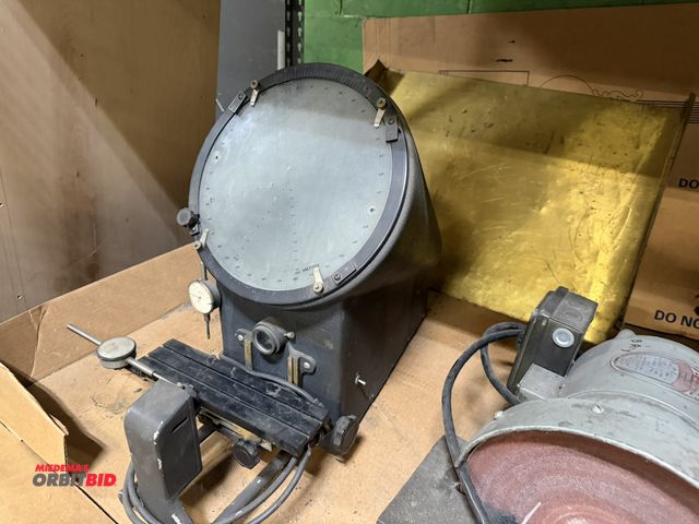 Lot 1-18645 - (1) MicroVu optical comparator, no visible ID tag, 115V.