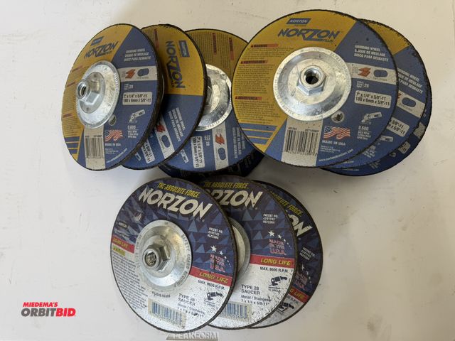 Lot 1-6170 - Lot including (10) Norton Norzon, Type 28, 7" x 1/4" x 5/8"-11", 8600 max RPM, grinding discs, and (...