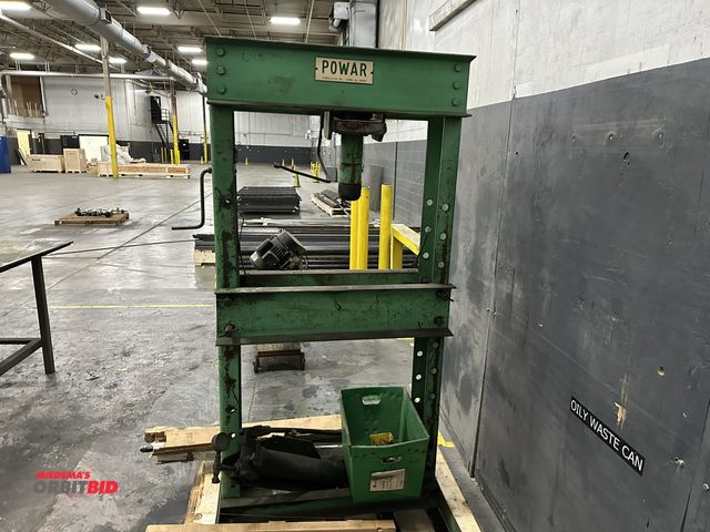 Lot 1-2866 - (1) make and model unknown manual hydraulic press (approx. 35" between uprights with adjustable heig...