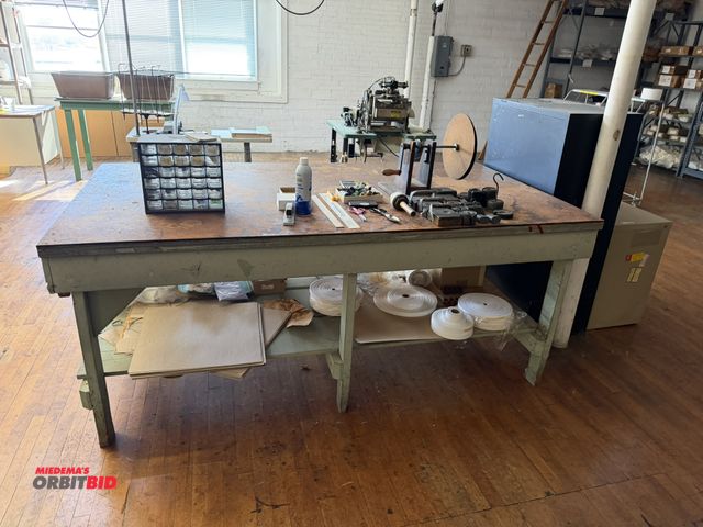 Lot 1-4760 - (1) wooden layout table, 89" long x 48" wide x 36.5" tall, with contents of assorted scale weights, ...
