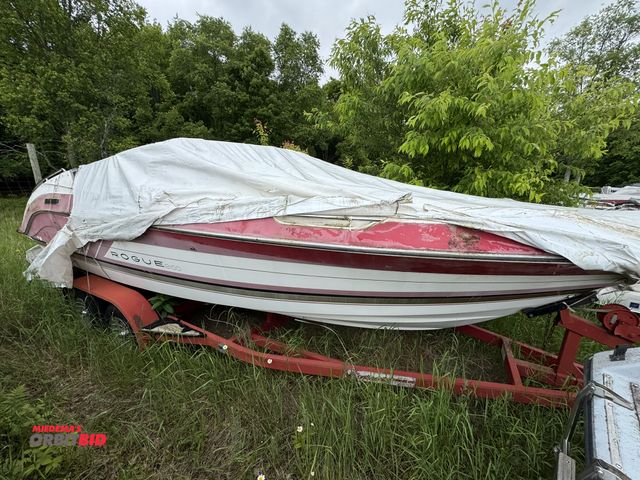 Lot 1-6639 - (1) E-Star Rogue 2100 speed boat, no visible Hull ID#, missing part of outdrive, Hull ID #S89950J788...