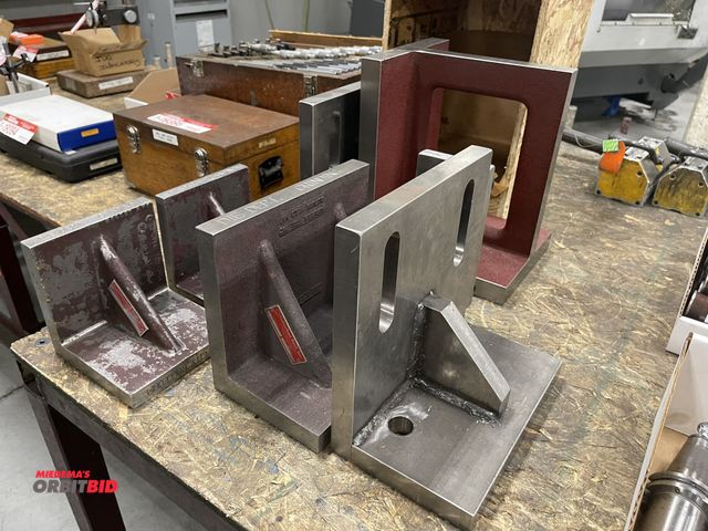Lot 1-19399 - Lot of (6) assorted right angles, includes (2) Suburban Tool 6 x 6 x 6, Suburban Tool URA081012G, 8 ...