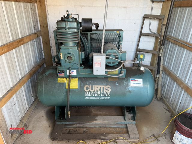 Lot 1-18612 - Air Supply CV97A11A352A Air Compressor