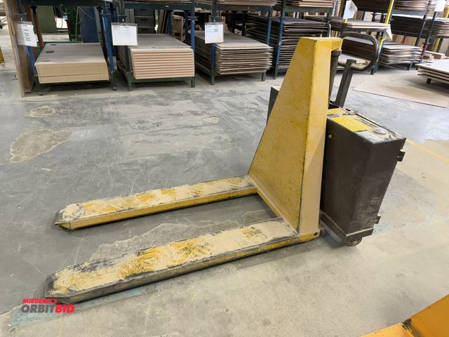 Lot 1-16147 - (1) Lift Rite, model H25E, 2500 lb. capacity, 12V electric, walk behind pallet jack, S/N 545, in wor...