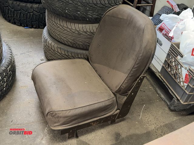 Lot 1-1262 - (1) automotive seat, vehicle unknown.