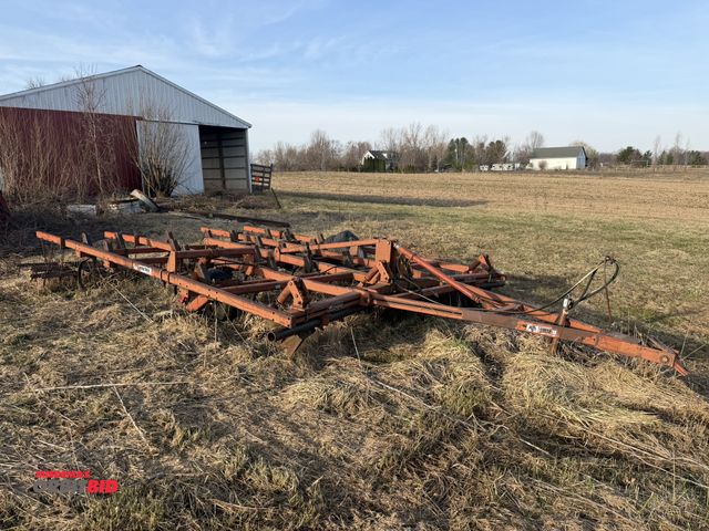 Lot 1-19131 - (1) Bush Hog SC9000 Field Cultivator, 5-bar spike tooth drag, not complete/missing parts.