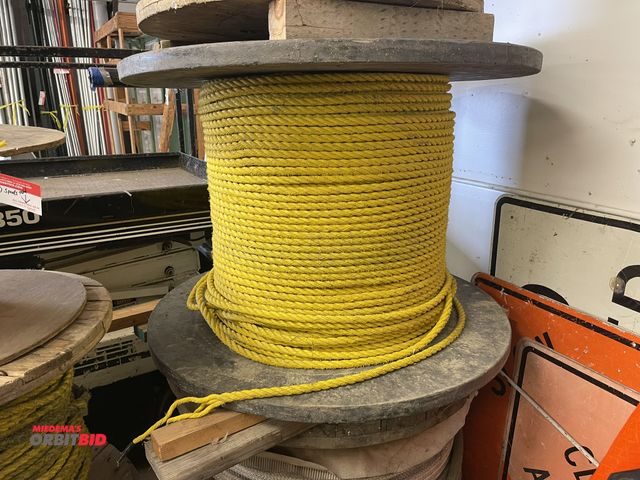 Lot 1-6185 - (1) partial spool of 5/8" pull rope.