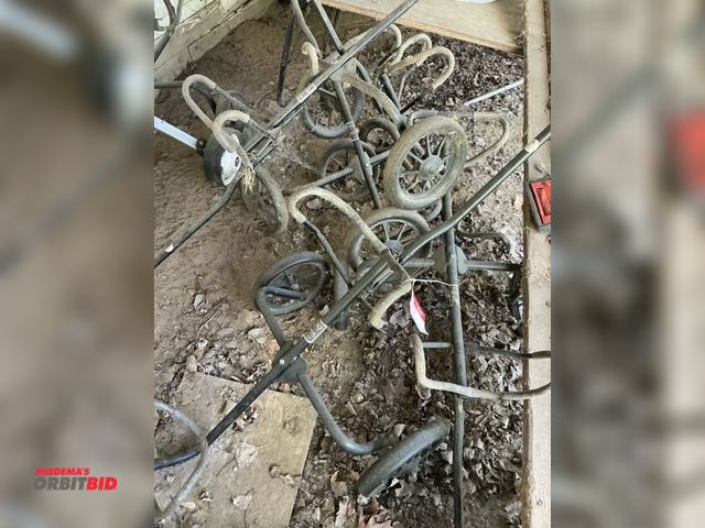 Lot 1-18371 - 6 Golf push carts, some may need repairs