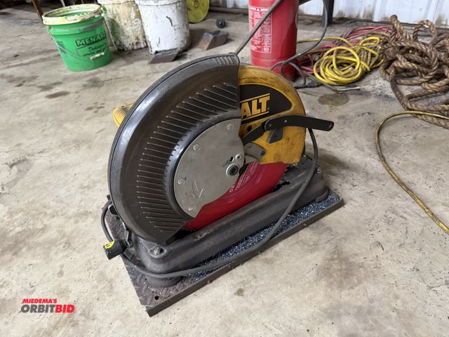 Lot 1-1471 - (1) DeWalt, model DW872, 14" multi cutter cut off saw, 1300 RPM max., tested and powers on.
