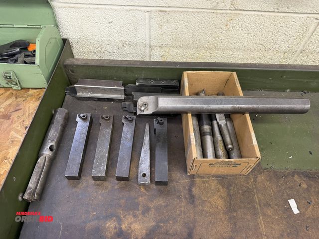 Lot 1-1687 - Large lot of indexable carbide tool holders.