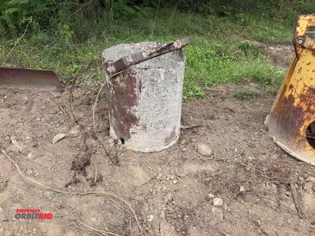 Lot 1-18330 - (1) concrete chute for excavator, 28" diameter x 31" tall.