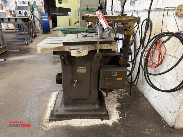 Lot 1-6267 - (1) Hansford Davis keyseater, model 5, S/N 5-1467, with 20" x 31" tilting T-slotted table, 1/16"-1.5...