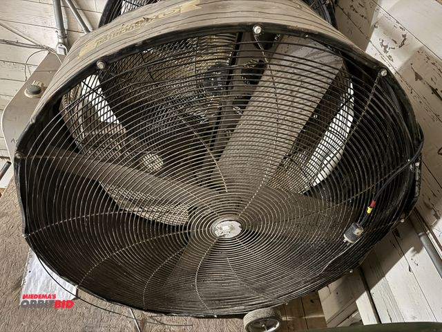 Lot 1-2603 - (1) 40" shop floor fan, 120V.  (Greg)