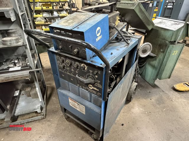 Lot 1-11019 - (1) 1999 Miller Syncrowave, model 250, TIG welder, 250 amp, includes cables, torch, foot pedal, unit...