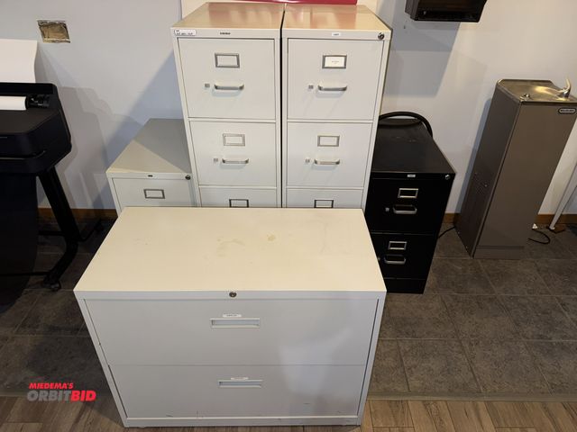 Lot 1-19578 - Lot of (2) Hon 15" width x 52.5" height x 26.5" depth 4-drawer steel file cabinets, (1) Hon 15" widt...