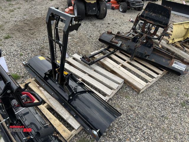 Lot 1-6686 - (1) Can-Am 66" snow plow blade.