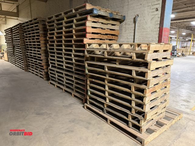 Lot 1-17576 - Lot of (11) 55" x 33.5", and approx. (78) 92" x 45" wood pallets.