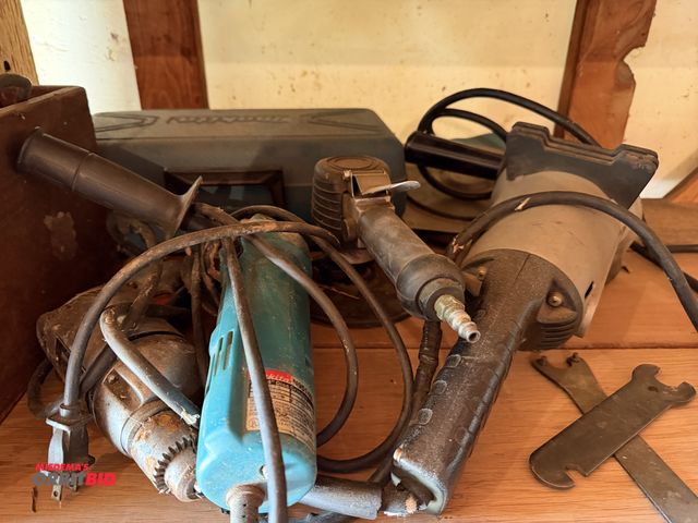 Lot 1-3296 - (2) Electric grinders, electric drill, air sander, and electric sander