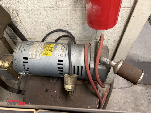 Lot 1-1781 - (1) Gast, model 1423-10Q-G625, rotary vane air compressor, 3 phase.