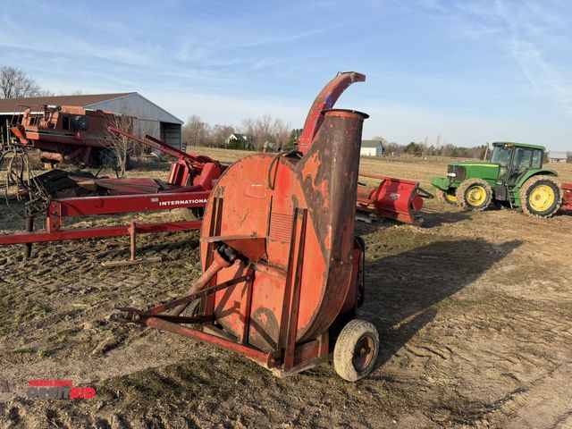 Lot 1-19127 - (1) Massey Ferguson Silage Blower, PTO drive.