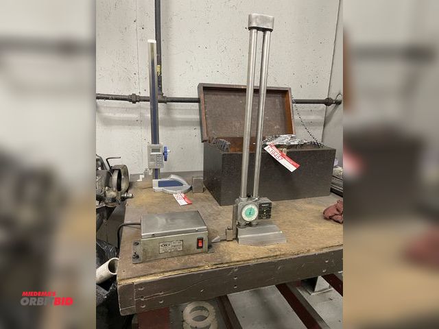 Lot 1-19459 - (1) Phase II 0-18" height gauge, and (1) TC-50 demagnetizer, 110V, 7" x 4.5" top plate.