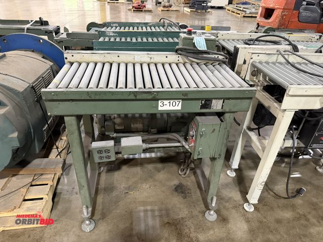 Lot 1-5602 - Lot including (1) 15" width x 36" length, and (2) 15" width x 31" length powered roller conveyor sec...