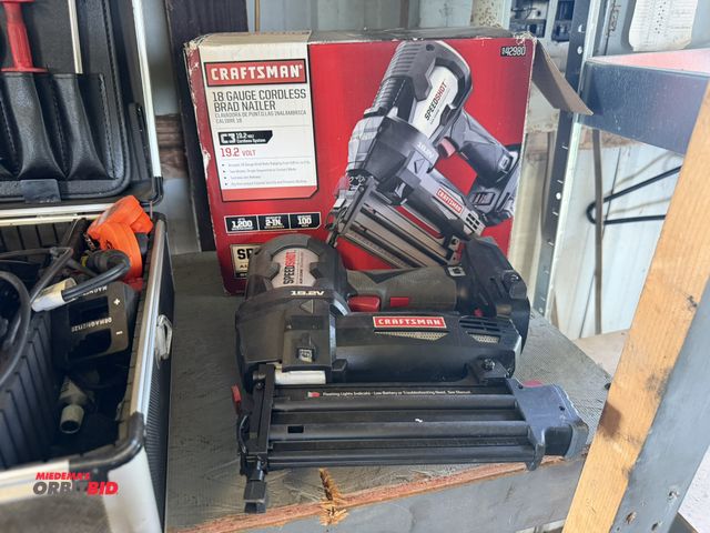 Lot 1-8461 - (1) Craftsman 18-gauge, cordless brad nailer, 19.2V, up to 2", 18-gauge brad nails, holds over 100 n...