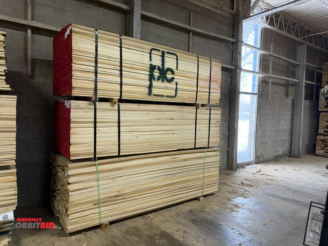 Lot 1-17035 - Lot of 3 bundles of assorted rough sawn poplar lumber, includes (1) 1232 board foot bundle of 1" thi...