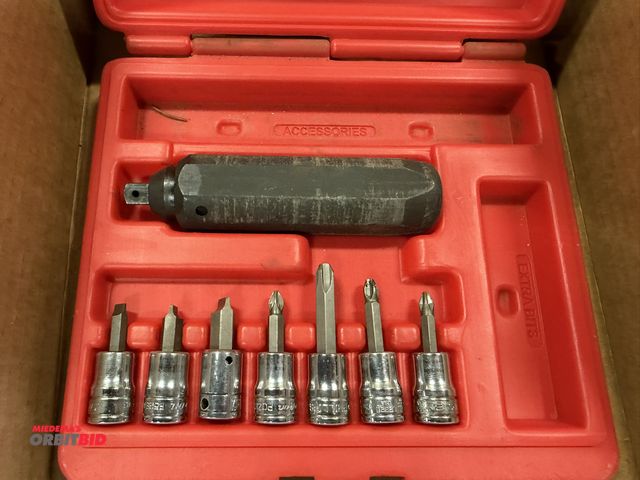 Lot 1-18443 - (1) Snap-On 3/8" drive hand held impact driver set with case.