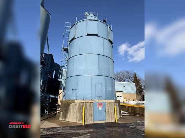 Lot 1-17146 - (1) saw dust storage silo, 90 yard capacity, includes SSK auger, motor, controls, winning bidder res...