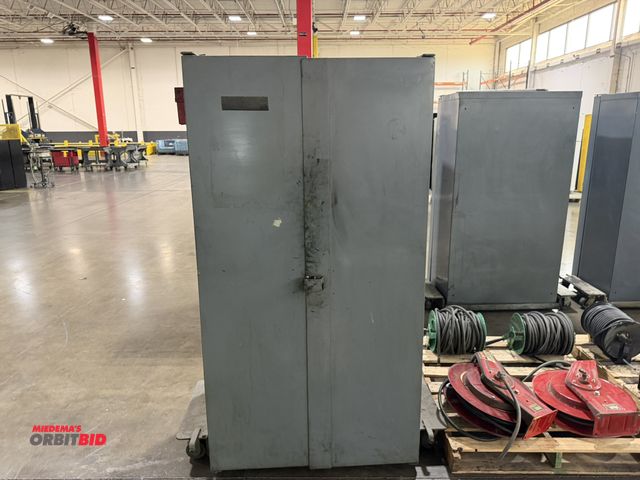 Lot 1-5539 - (1) 38" width x 70.5" height x 24" depth heavy duty steel storage cabinet with 4 adjustable height s...
