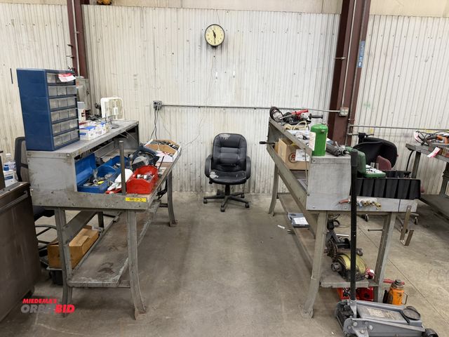 Lot 1-15167 - Lot of (1) metal work bench, 6' length x 28" depth x approx. 34" height, does not include contents s...