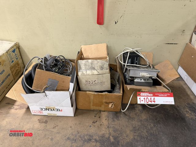 Lot 1-1044 - Lot of assorted electronics, includes Danner fiber optic safety finger units for light curtains, ass...