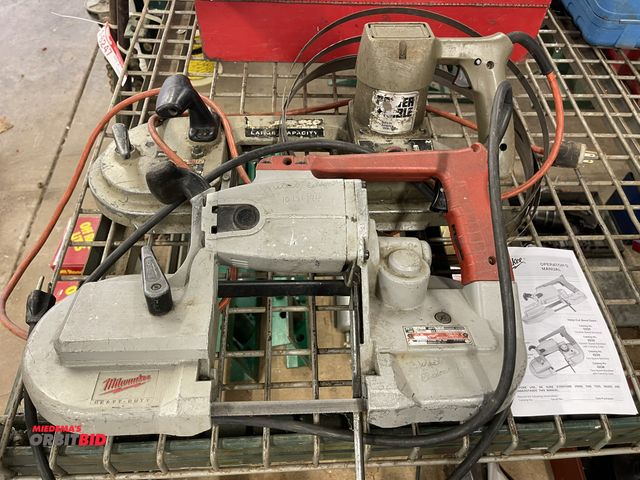 Lot 1-6250 - Lot of (1) Milwaukee heavy duty band saw, and (1) Porter Cable band saw.