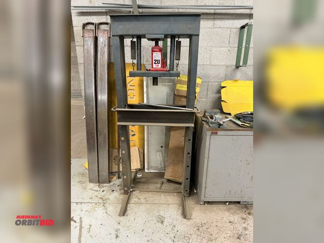 Lot 1-17120 - (1) 20-ton H-frame press with Pittsburgh low profile, heavy duty bottle jack.