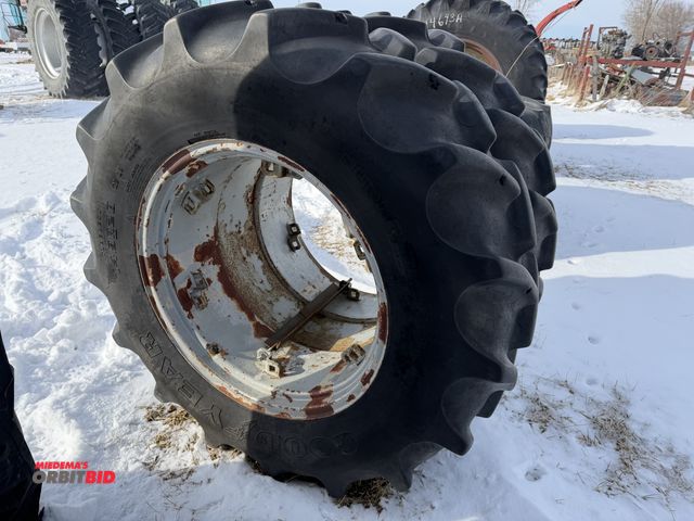 Lot 1-11629 - (1) set of used Goodyear 14.9R24 clamp on duals.