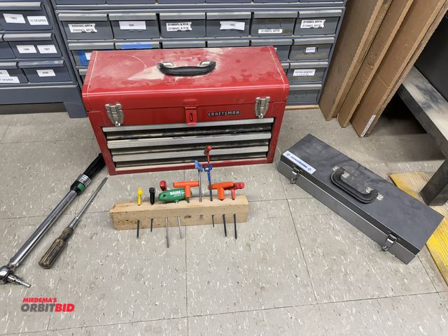 Lot 1-16370 - (1) Craftsman 20.5" width x 12" height x 9" depth 3-drawer tool box with assorted hand tools, includ...