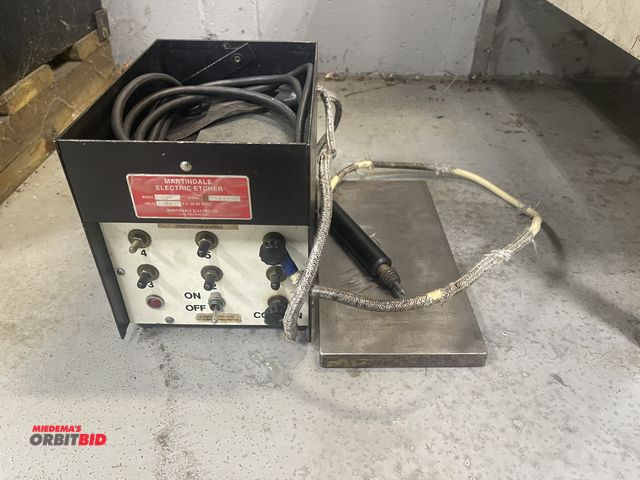 Lot 1-19322 - (1) Martindale Electric Etcher, model CM, 115V, includes plate.