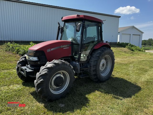 Lot 1-7018 - (1) Case 95 4-wheel drive tractor, 3801 hours showing, 2 remotes, 2 pt. hook up, 540 PTO shaft, 18.4...